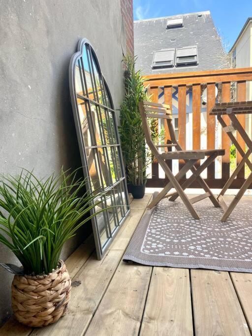 Studio Avec Terrasse A Deauville Bagian luar foto